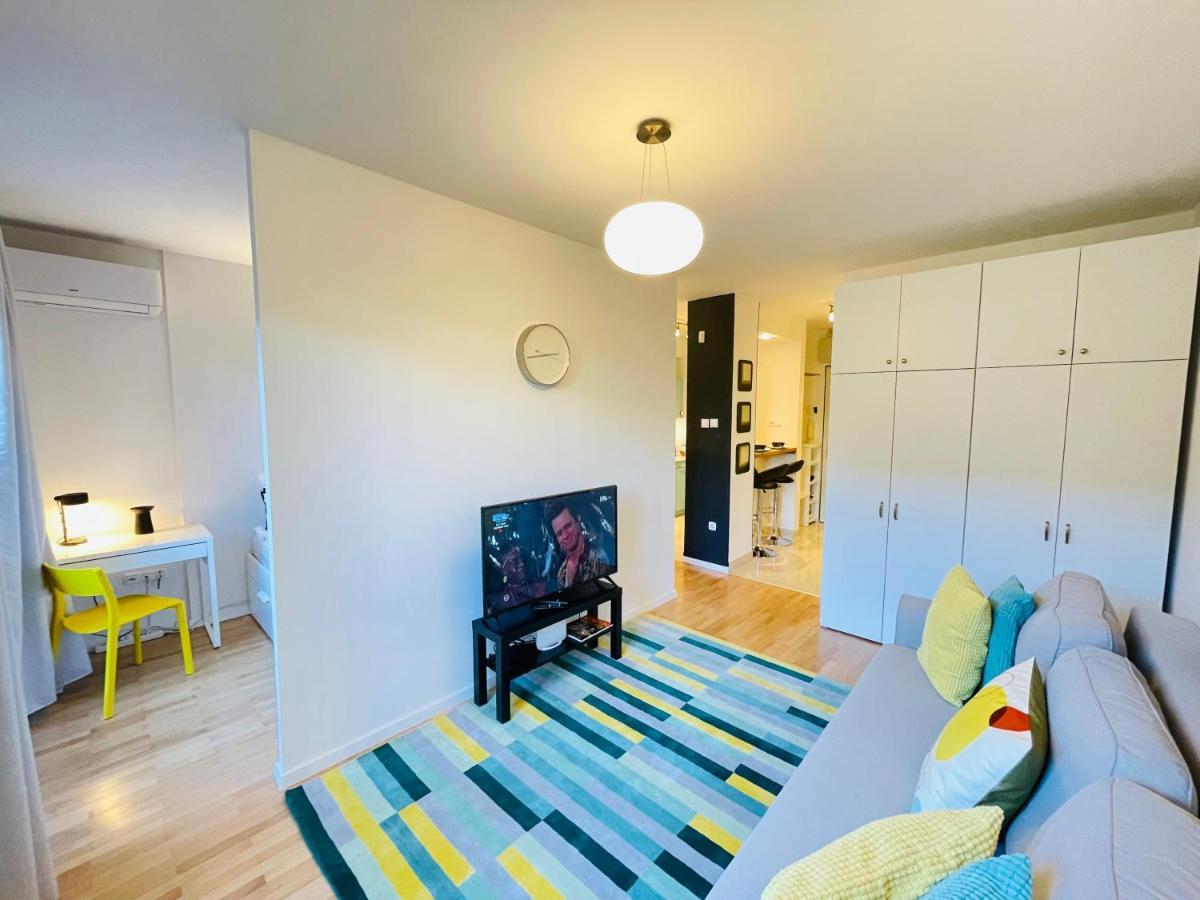 Peony Hollo Apartment - Free Garage Under The House Budapest Ngoại thất bức ảnh